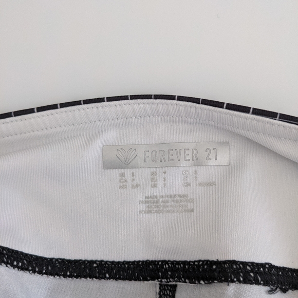 Forever 21 workout legging size small - Picture 2 of 3